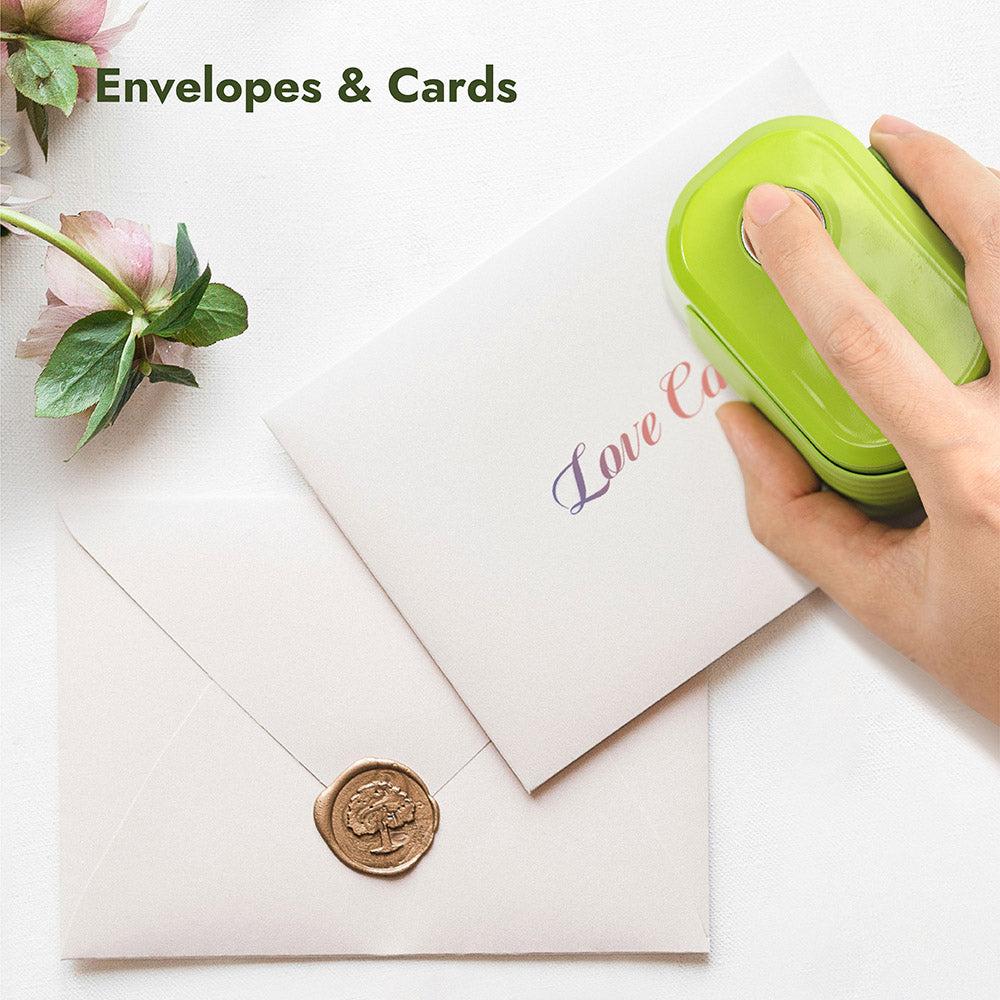 Custom messages printed on envelopes and greeting cards using iKoffy EdiBot – perfect for events and gifts.