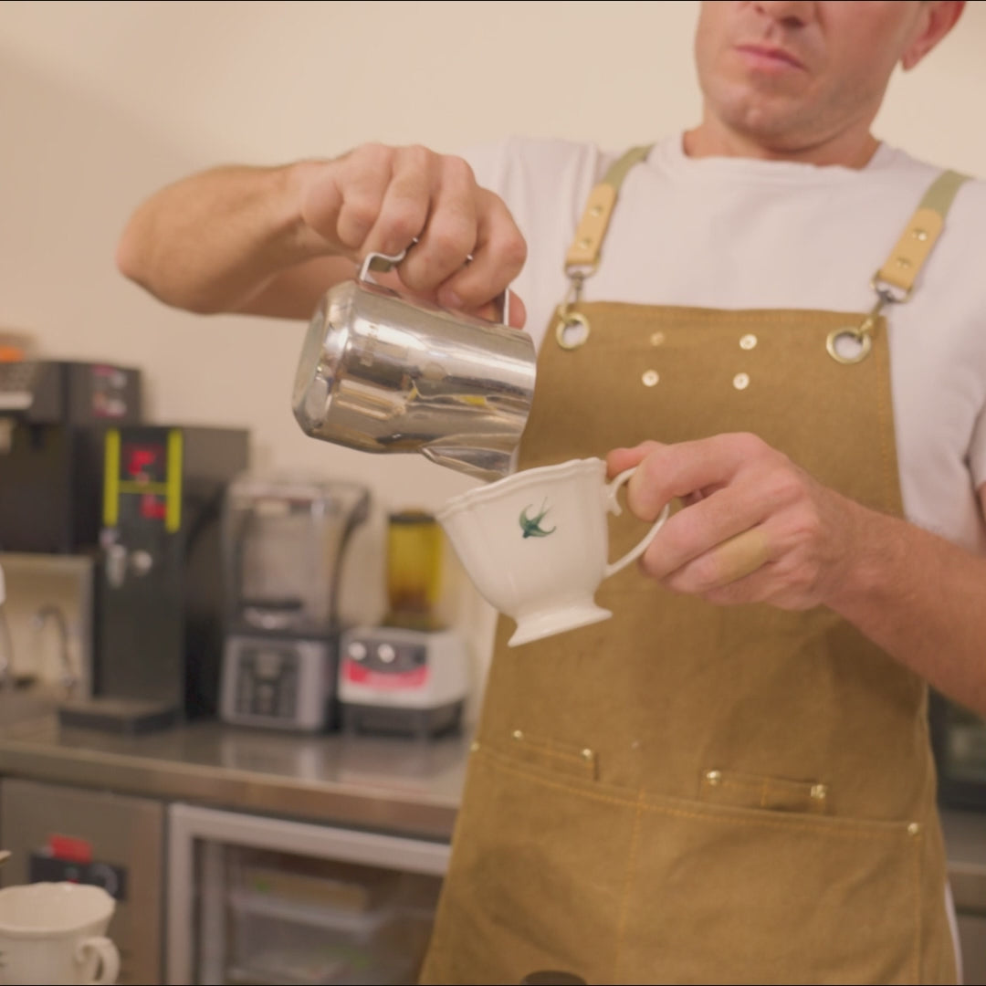 Load video: iKoffy EdiBot in both home and commercial settings – versatile food printer for kitchens, cafés, bakeries, and events.