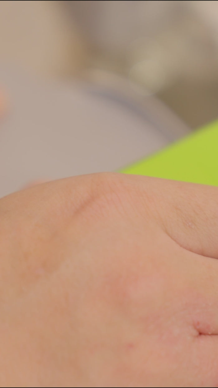 Watch how iKoffy EdiBot prints edible designs on real food surfaces – portable AI food printer for home, cafés, and events.